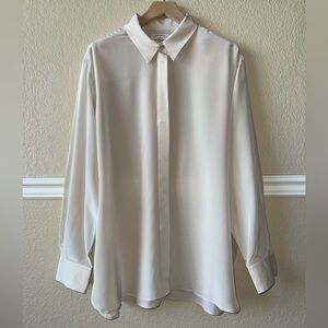 Aritzia Babaton 100% Silk Ivory Cream Button Down Blouse Collared Long Sleeve M